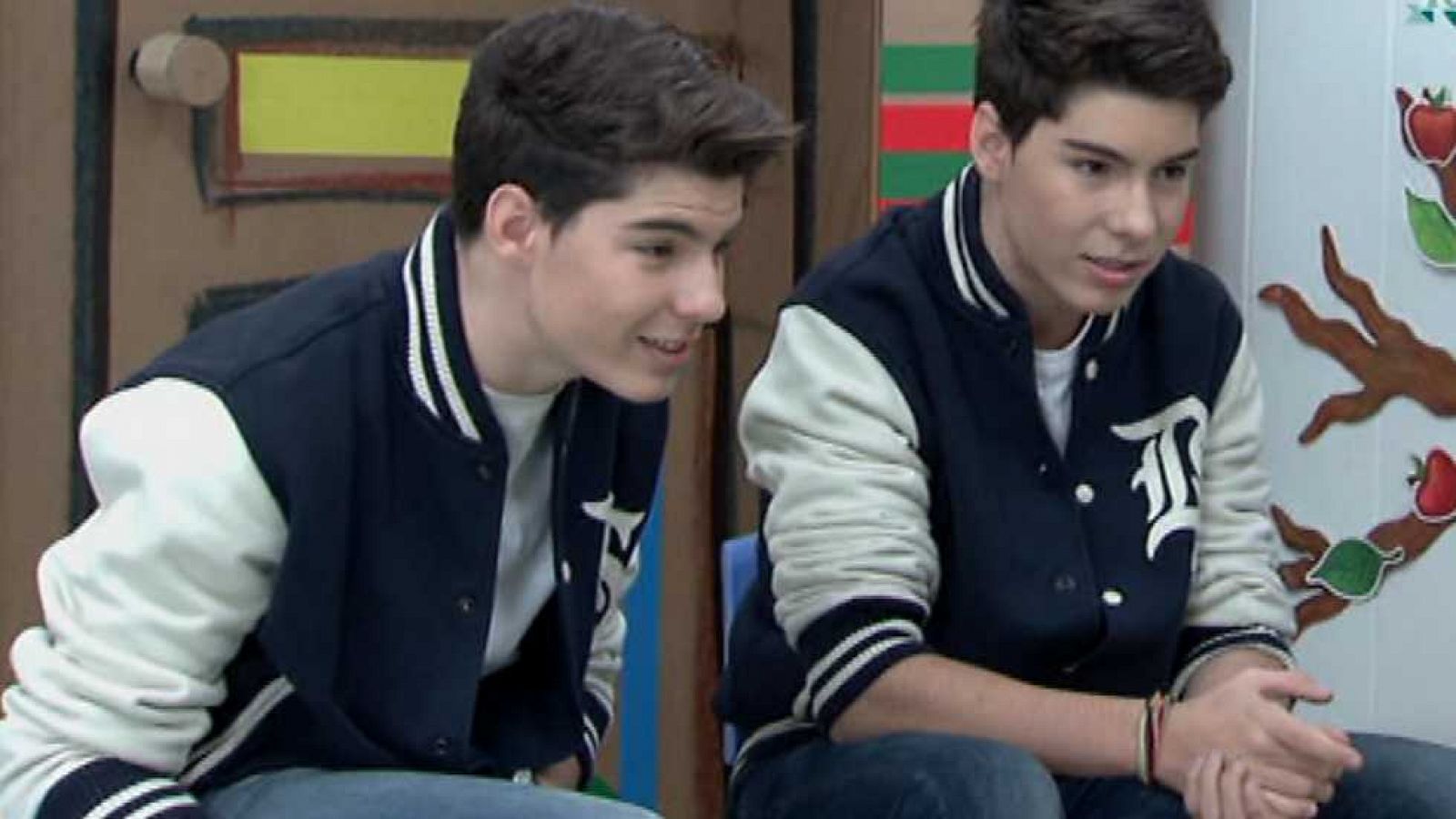 Fuera de clase - Con Gemeliers - ver ahora
