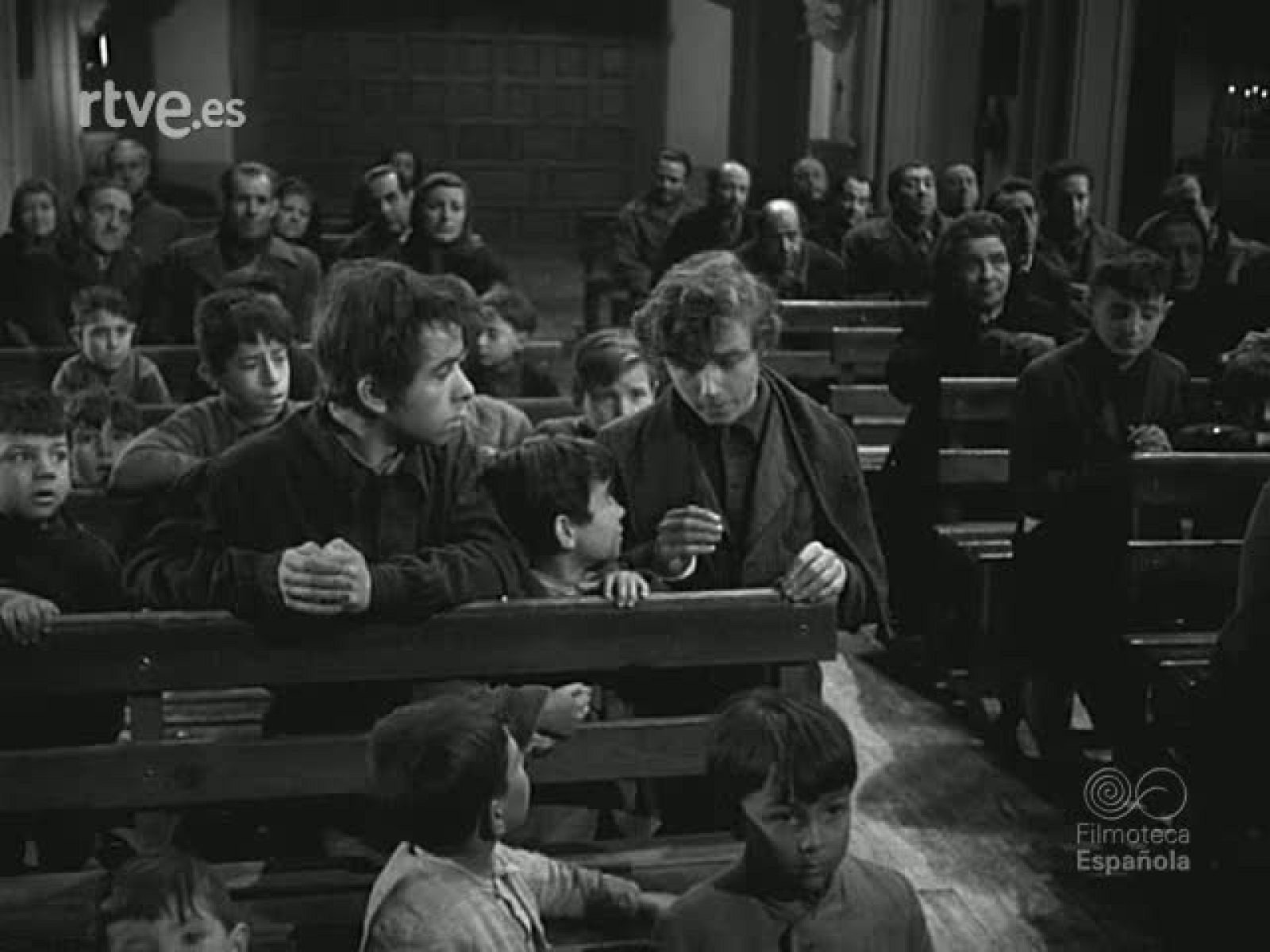 RODAJE. CERCA DE LA CIUDAD - SURCOS | Ver