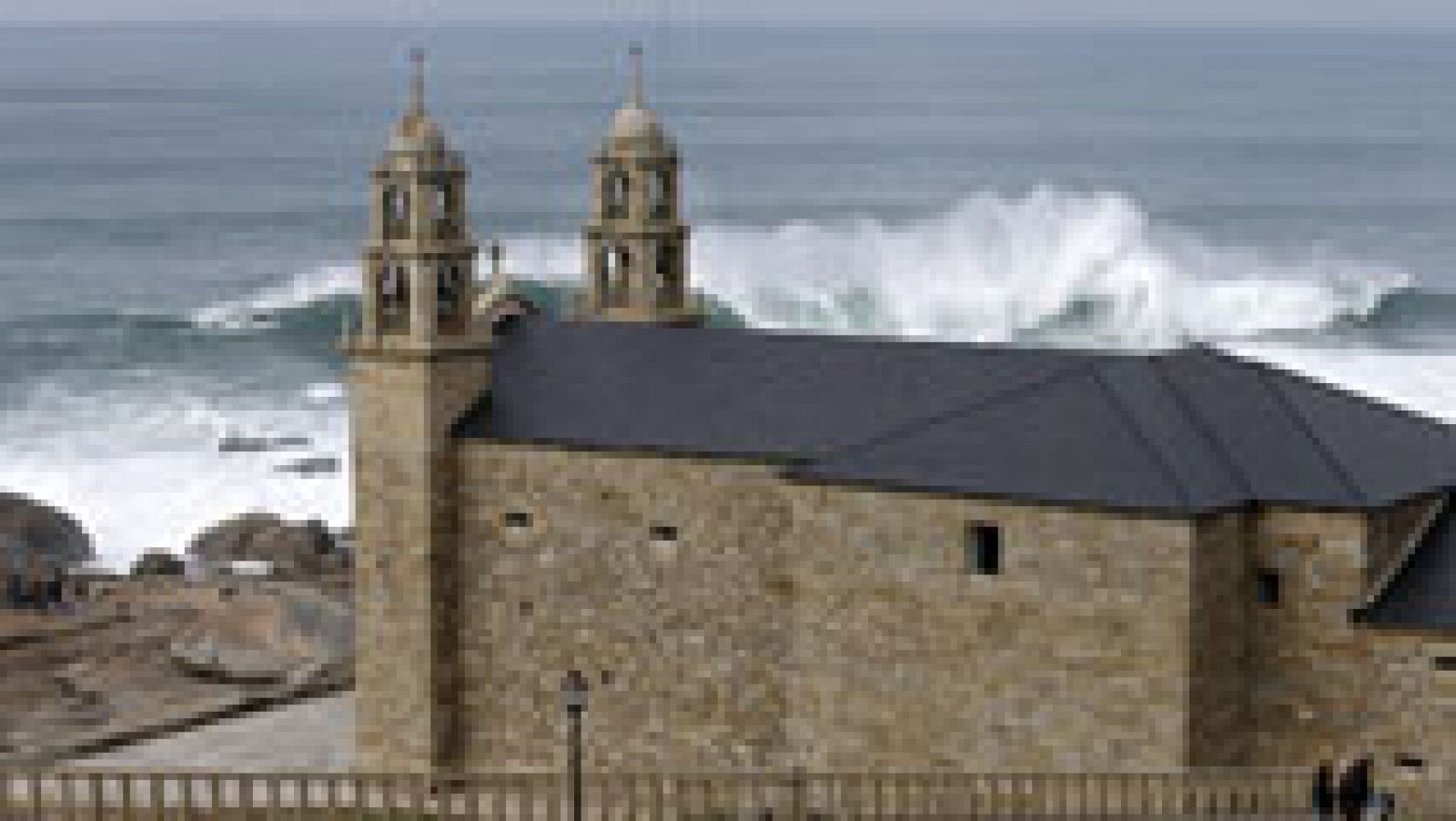 Sin programa: Reabre el templo que quedó calcinado hace un año en Galicia | RTVE Play