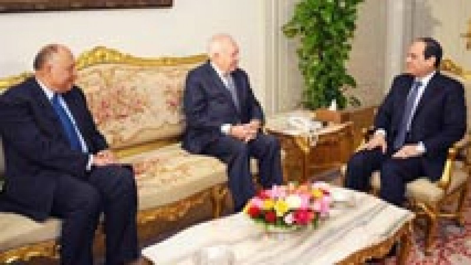 Telediario 1: Margallo se encuentra de visita oficial a Egipto | RTVE Play