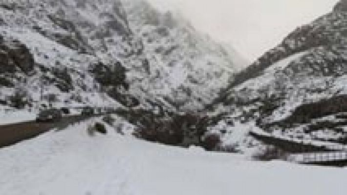 El tiempo - Nevadas en zonas relativamente bajas de la mitad norte peninsular