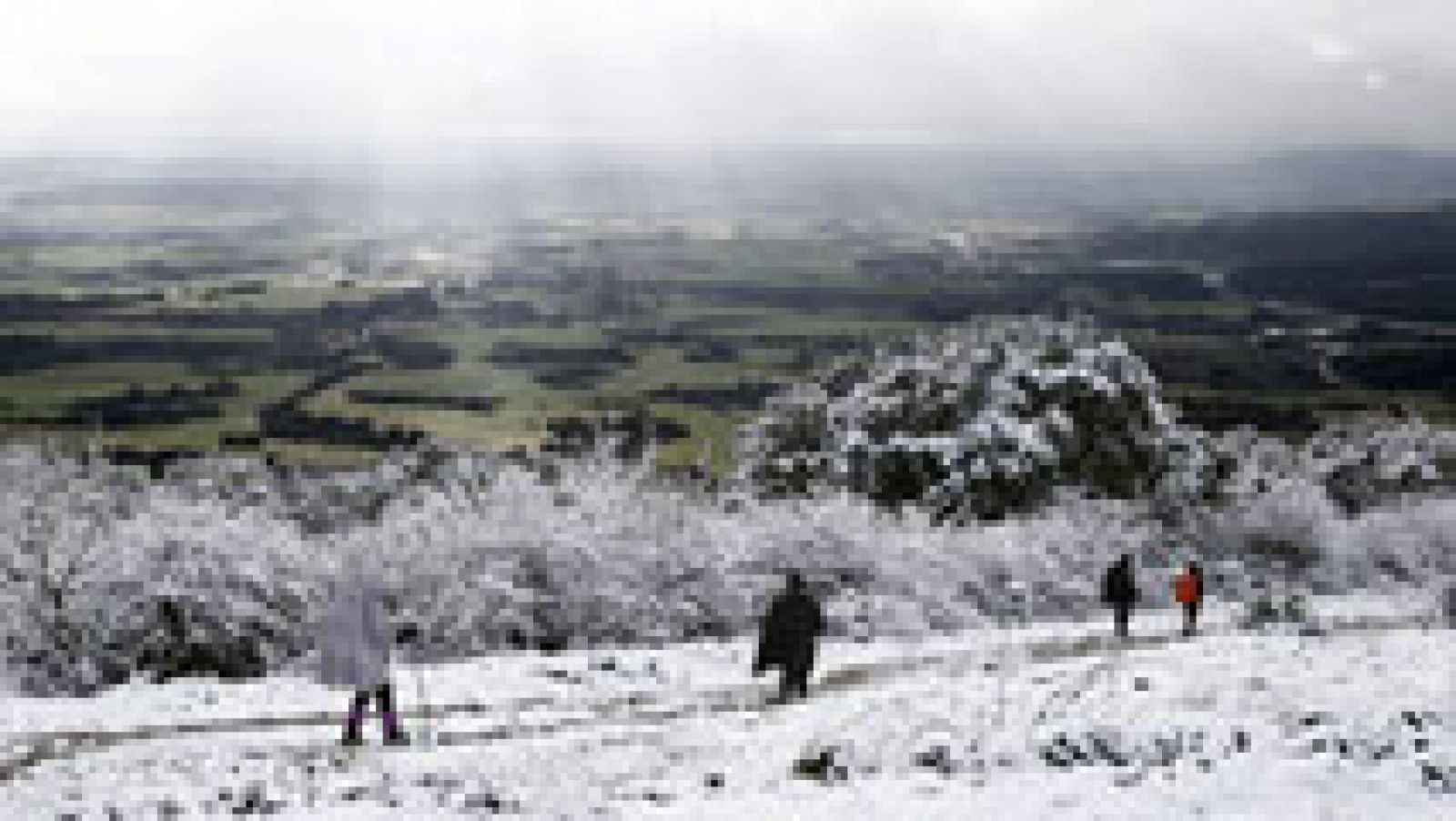 Telediario 1: En España 23 provincias y Melilla están en alerta por nieve  | RTVE Play