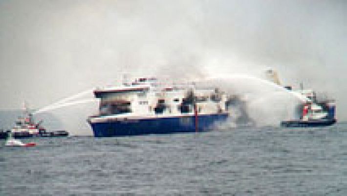 Un incendio en un ferry italiano obliga a desalojar a cerca 