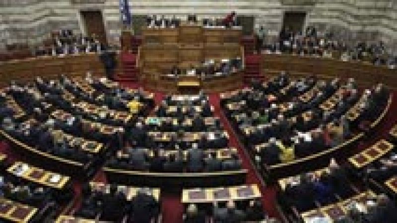 El Parlamento griego se prepara para la tercera y decisiva votación