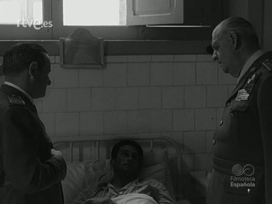 Archivo Histórico - EL MINISTRO DEL EJERCITO TENIENTE  GENERAL BARROSO EN AFRICA