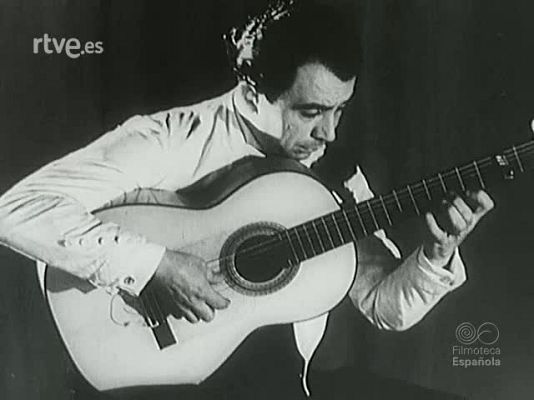 Archivo Histórico - BAILA LOLA FLORES Y NIÑO RICARDO A LA GUITARRA