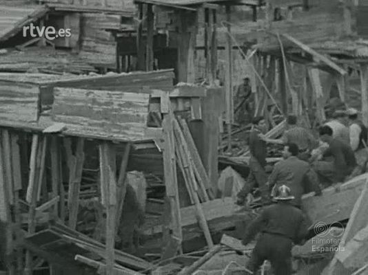 Archivo Histórico - HUNDIMIENTO DE CASA EN SAN SEBASTIAN (MATERIALES SIN MONTAR)