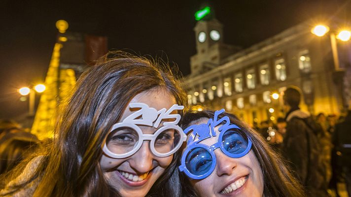 Informativo 24h - El mundo recibe el nuevo año 2015