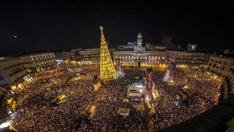 Miles de personas despidieron el año en la Puerta del Sol