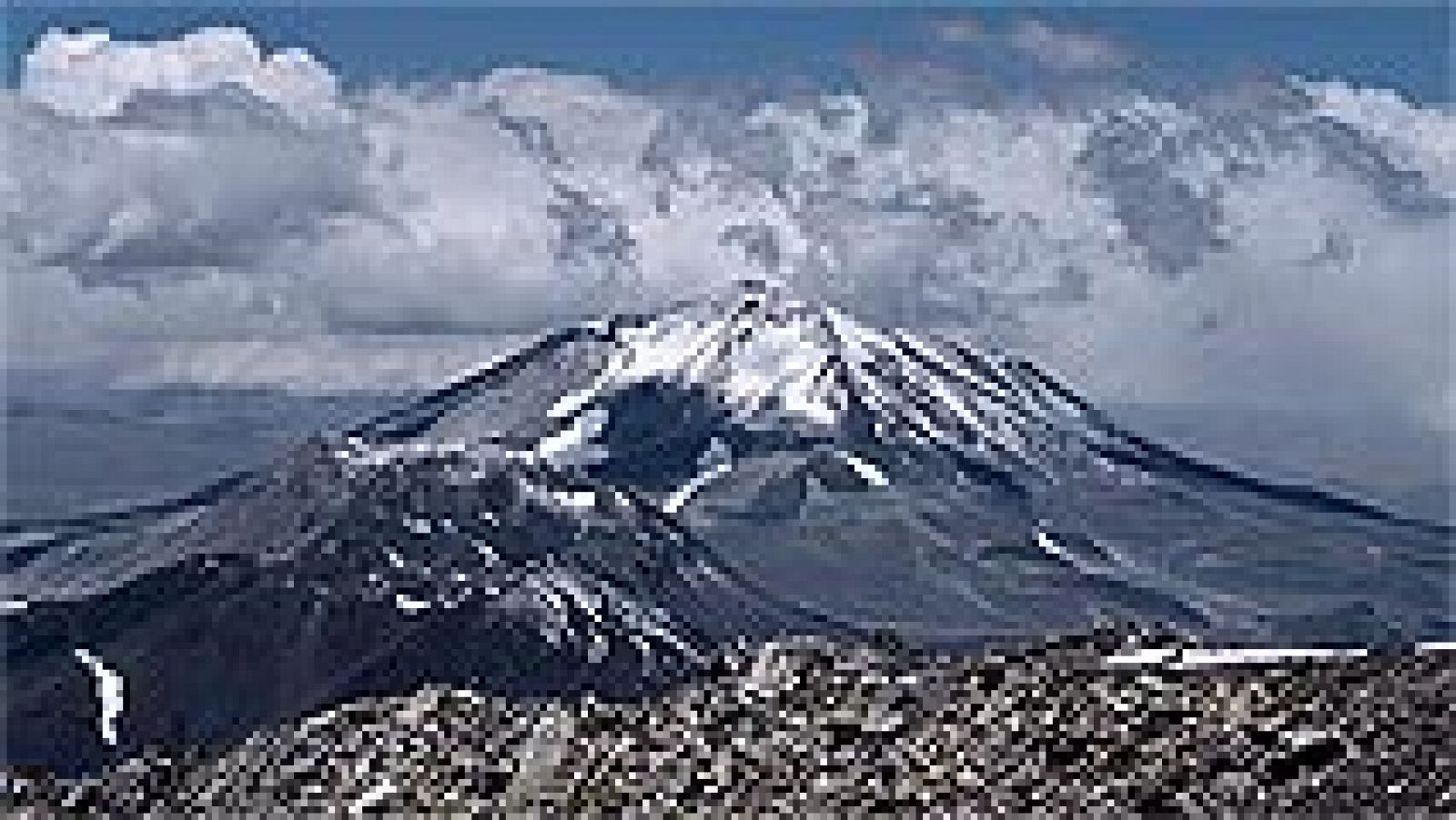 El alpinista vasco Fernando Ossa, donostiarra afincado en Bilbao, ha fallecido tras permanecer dos días aislado en la cordillera de los Andes necesitado de auxilio y en compañía de un compañero de escalada, ha informado a TVE un amigo de los montañer