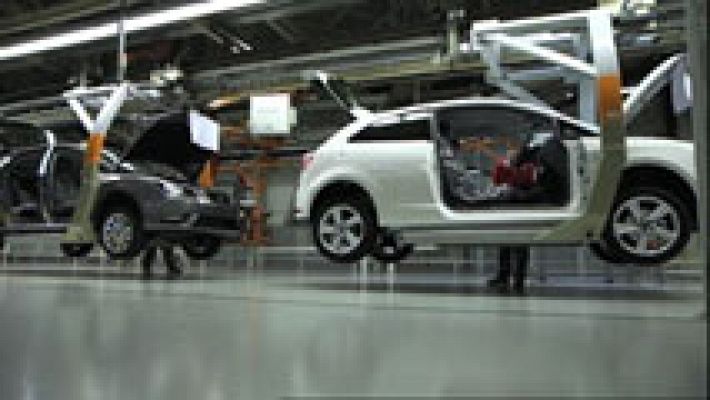 Telediario 1 - En 2014 las matriculaciones crecieron un 18,5%