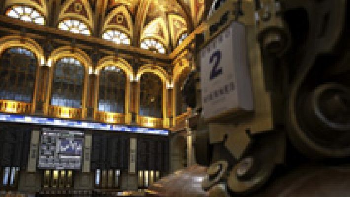 Telediario 1 - La prima de riesgo baja de 100 puntos por primera vez desde mayo de 2010