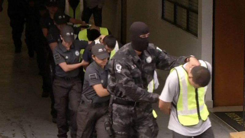 Detenidos diez policías en México por su participación en la desaparición de los estudiantes