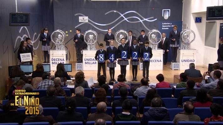 Lotería del Niño - El tercer premio de la lotería del Niño, el 84.222, está dotado con 250.000 euros por serie