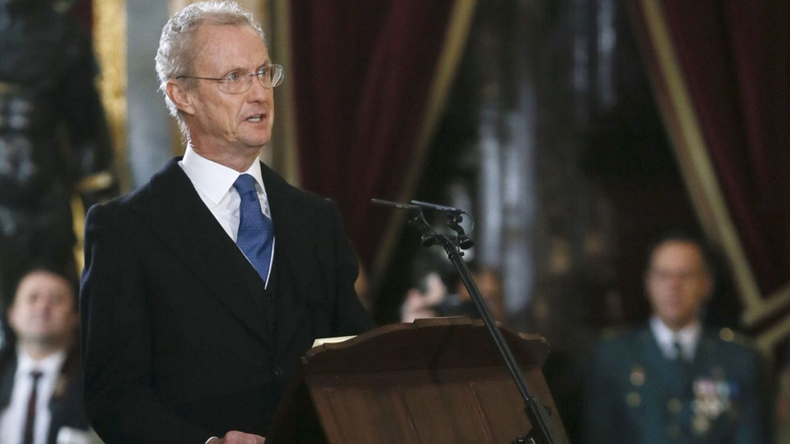 Morenés defiende que las Fuerzas Armadas requieren "una inversión acorde a su evidente y creciente necesidad" | Ver