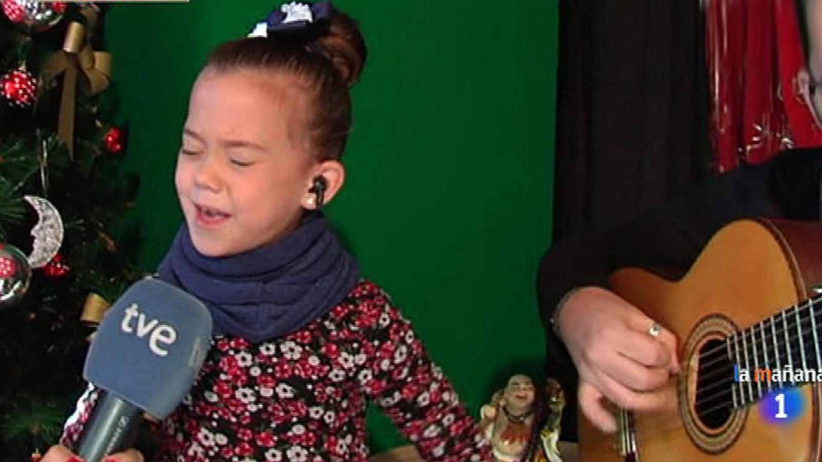 Indara pide a los Reyes Magos cantando