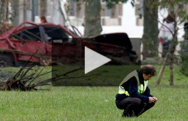  La investigación apunta a coches bomba montados en Francia