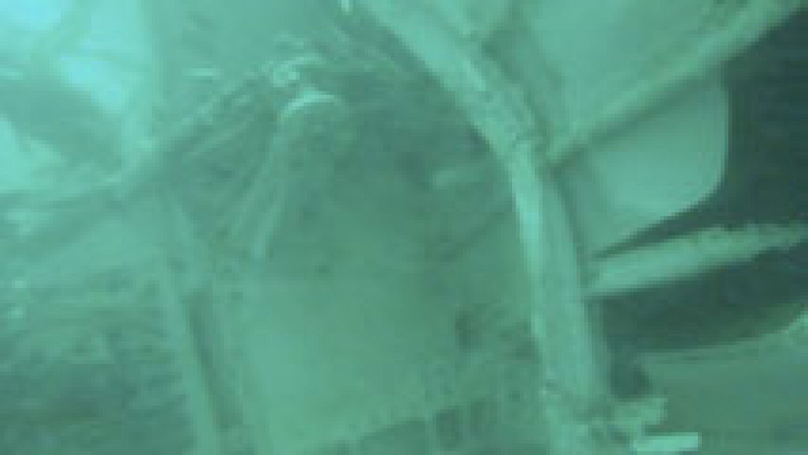 Encuentran en el fondo del mar de Java, restos de la cola del avión de AirAsia