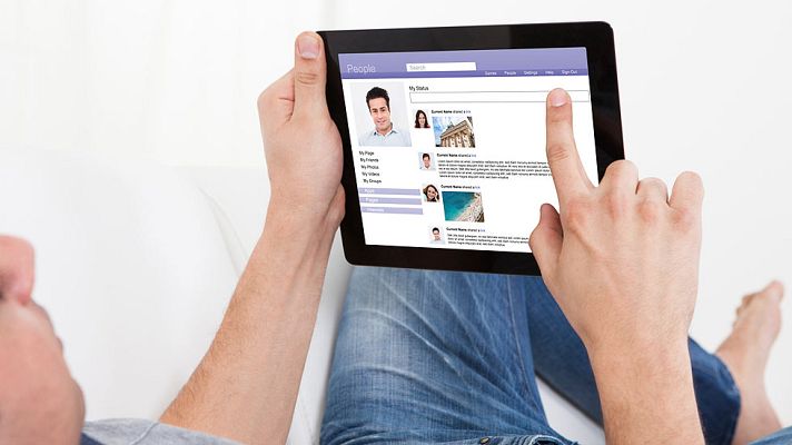 Telediario 1 - Condenado a prisión por saltarse una orden de alejamiento vía Facebook