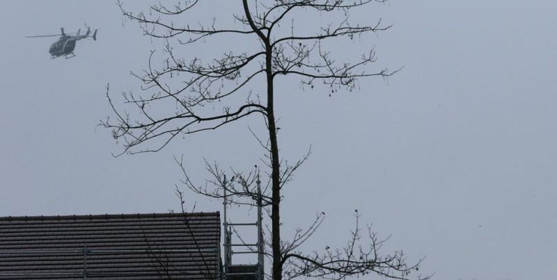 La Policía francesa traslada la búsqueda de los sospechosos a 40 kilómetros de París 