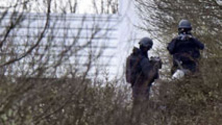 Los terroristas de Charlie Hebdo, atrincherados en Dammartin