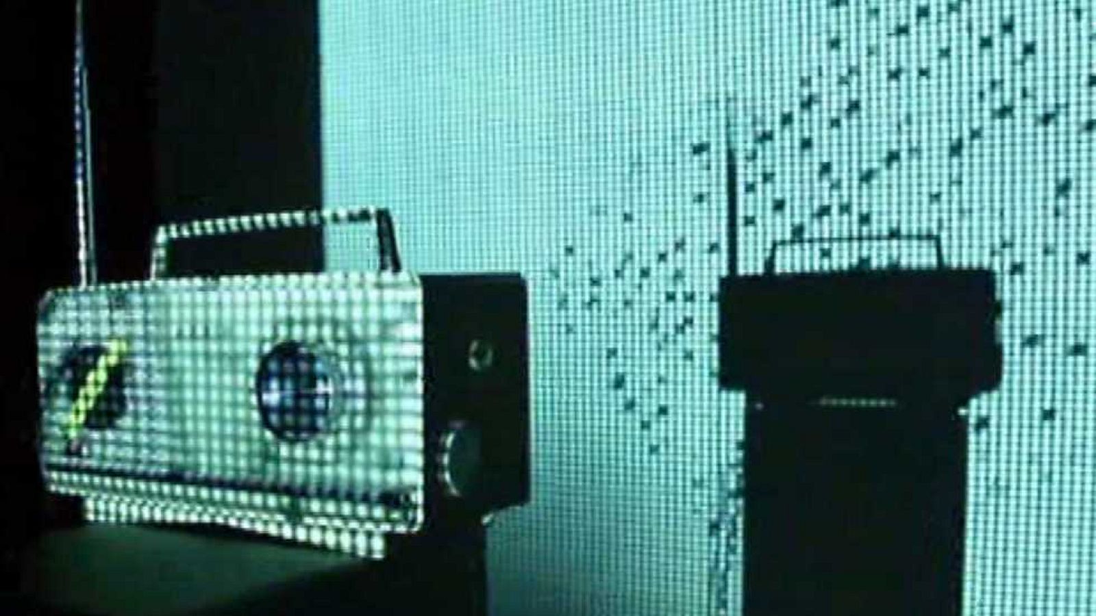 Cámara abierta 2.0 - Arte incrustado, La Historia de Jan, América Valenzuela recomienda... y Sergi López en #1minutoCOM - Ver ahora