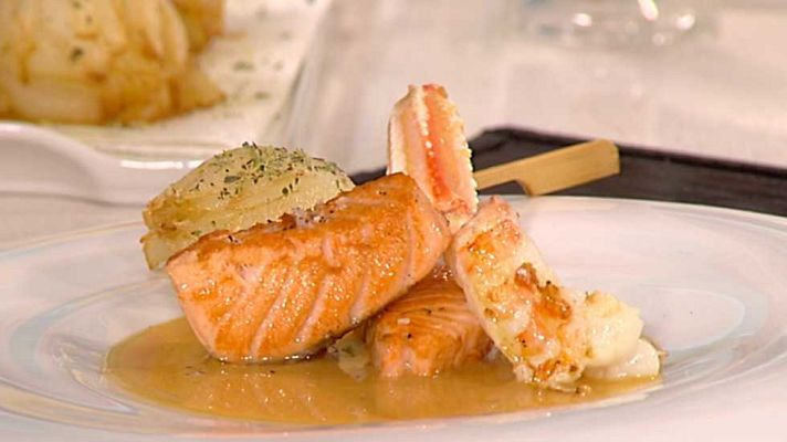 Cocina con Sergio - Salmón con crema de cigalas y rosas de cebolla