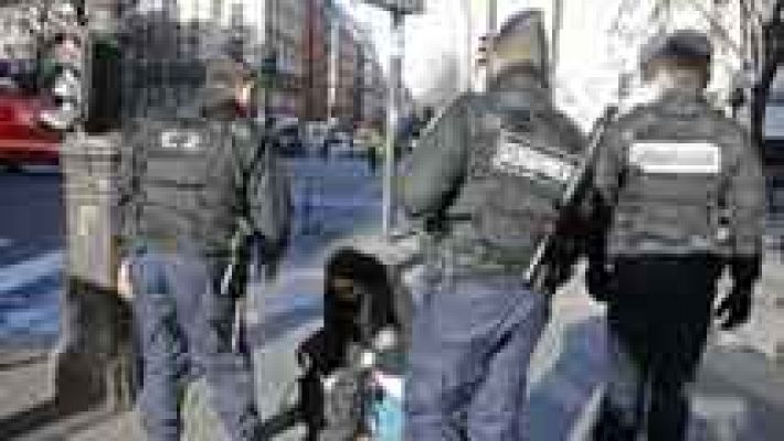 Telediario 1 - París toma medidas excepcionales en seguridad