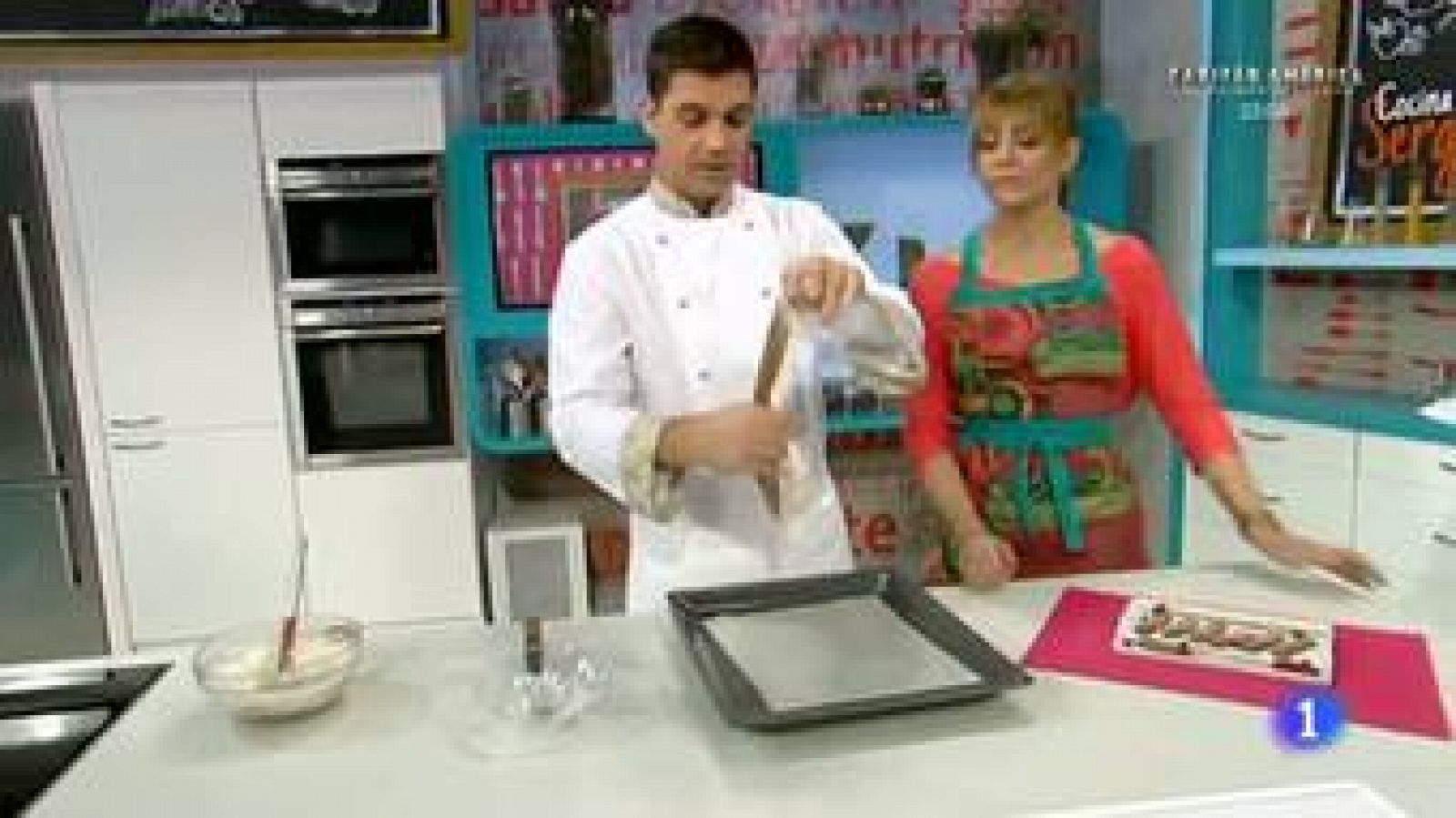 Cocina con Sergio: Lenguas de gato al cacao | RTVE Play