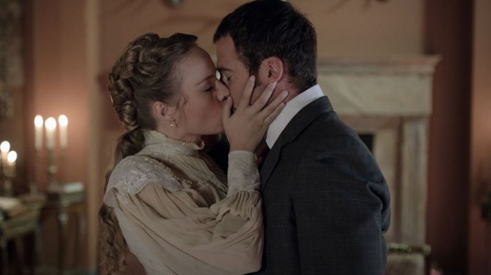 Víctor Ros - Víctor Ros - Clara roba un beso a Víctor