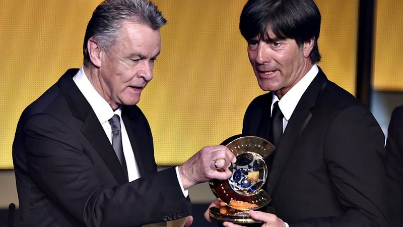 El técnico alemán Joachim Löw ha sido escogido por la FIFA como mejor técnico de 2014, por delante de Ancelotti y de Simeone. Se ha premiado así al Mundial conseguido por la selección alemana en Brasil.  