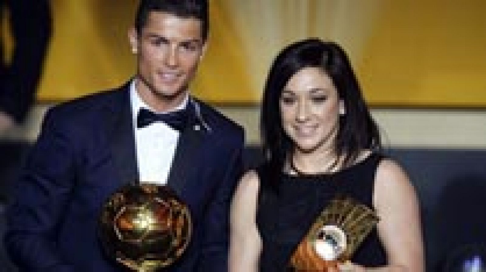 Telediario 1: Cristiano mantiene su reinado y conquista su tercer Balón de Oro | RTVE Play