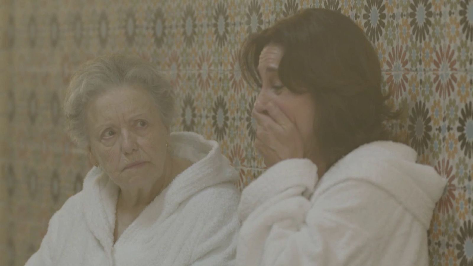 Cuéntame cómo pasó - T16 - Episodio 2: De aquellos polvos estos lodos - Ver ahora