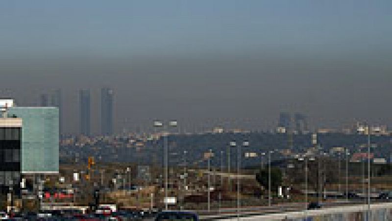 Ecologistas denuncian la contaminación de Madrid y la alcaldesa llama a "estar tranquilos" | Ver