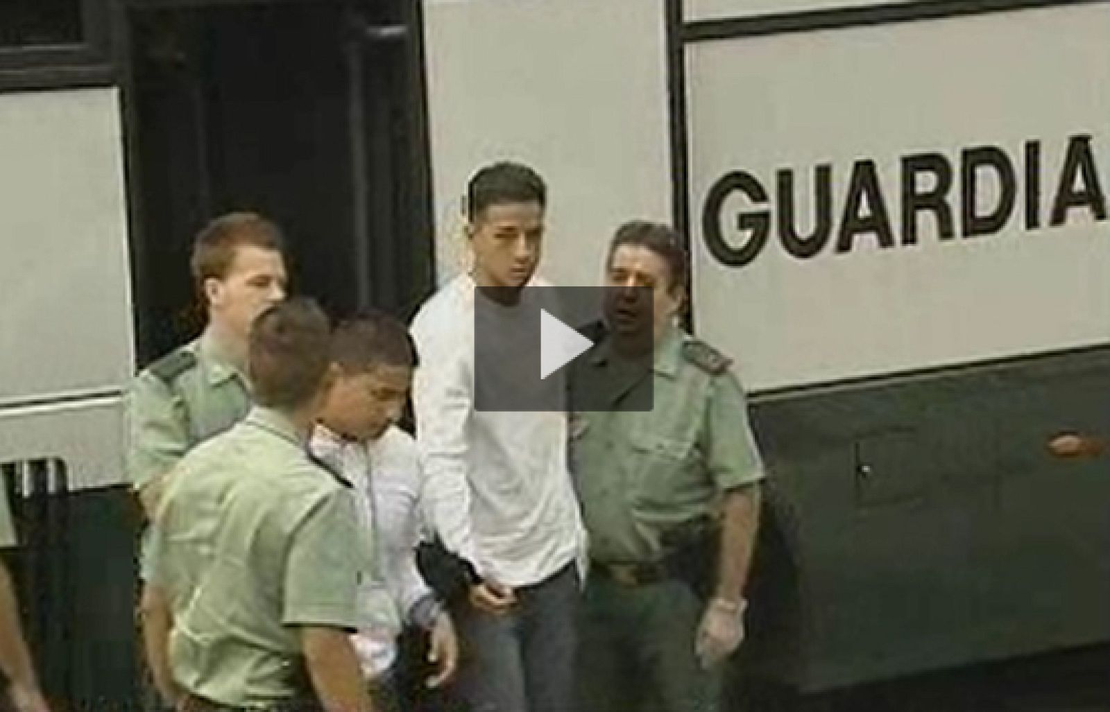 La fiscalía pide 36 años de cárcel para seis presuntos "Latin Kings" | Ver