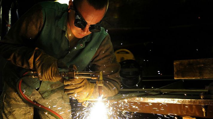 El Gobierno alienta el pacto de salarios