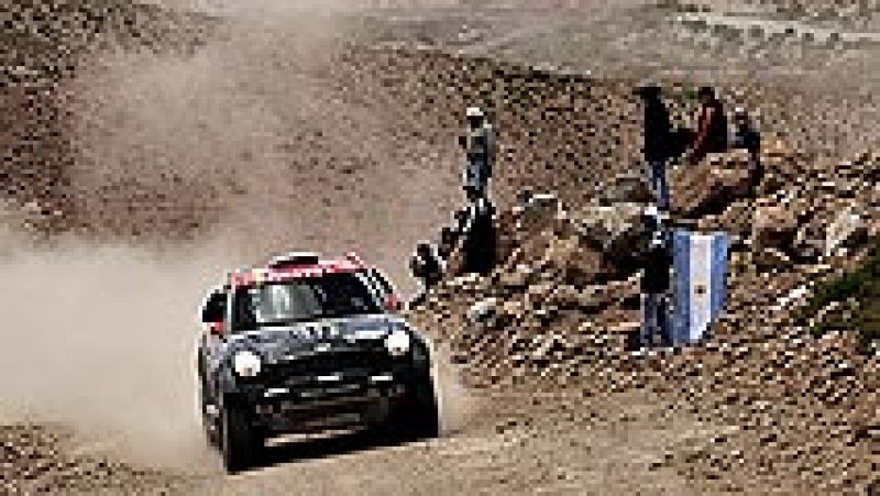 La organización del Rally Dakar ha excluido al piloto español Joan  'Nani' Roma (Mini) por saltarse varios 'way points' tras el grave  accidente que sufrió este miércoles, noticia que ha recibido cuando  ya tenía el coche reparado para tomar la salid