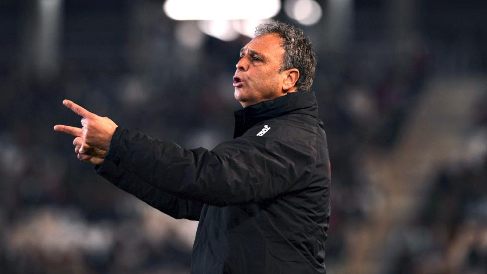 Telediario 1: Caparrós deja de ser entrenador del Granada y trabaja en la llegada de Abel | RTVE Play