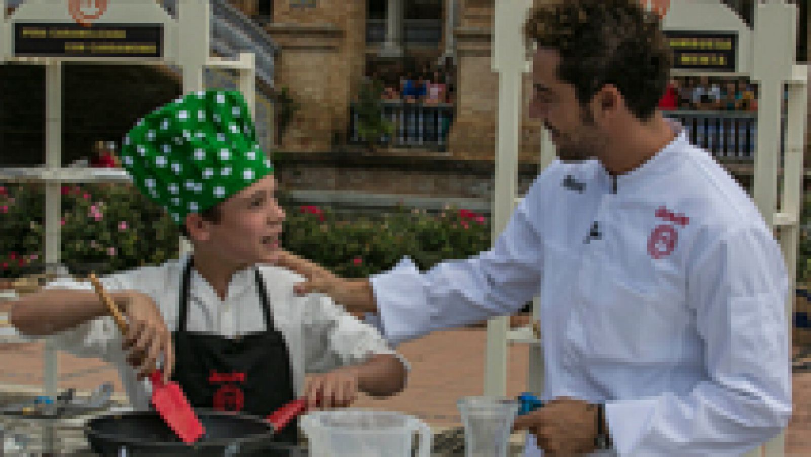 MasterChef Junior: David Bisbal sorprende a los aspirantes en Sevilla | RTVE Play