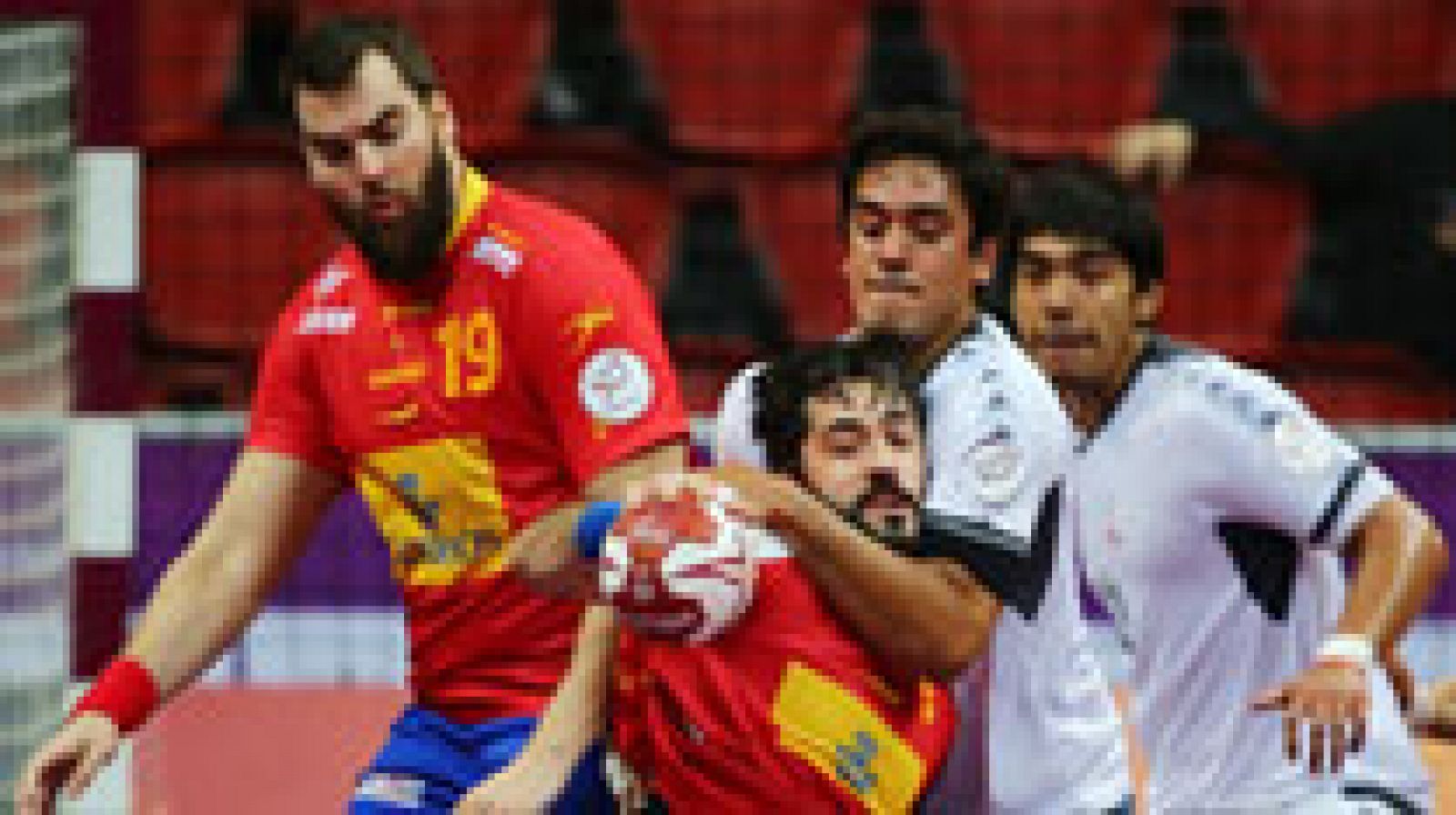 Nada como una plácida goleada para reencontrarse con uno mismo. Es lo que ha hecho la selección española de balonmano en su tercera cita del Mundial de Catar, ante una cándida Chile, que ha visto como la campeona del mundo le pasaba por encima (37-16) y encontraba sensaciones ausentes frente a Bielorrusia y Brasil.