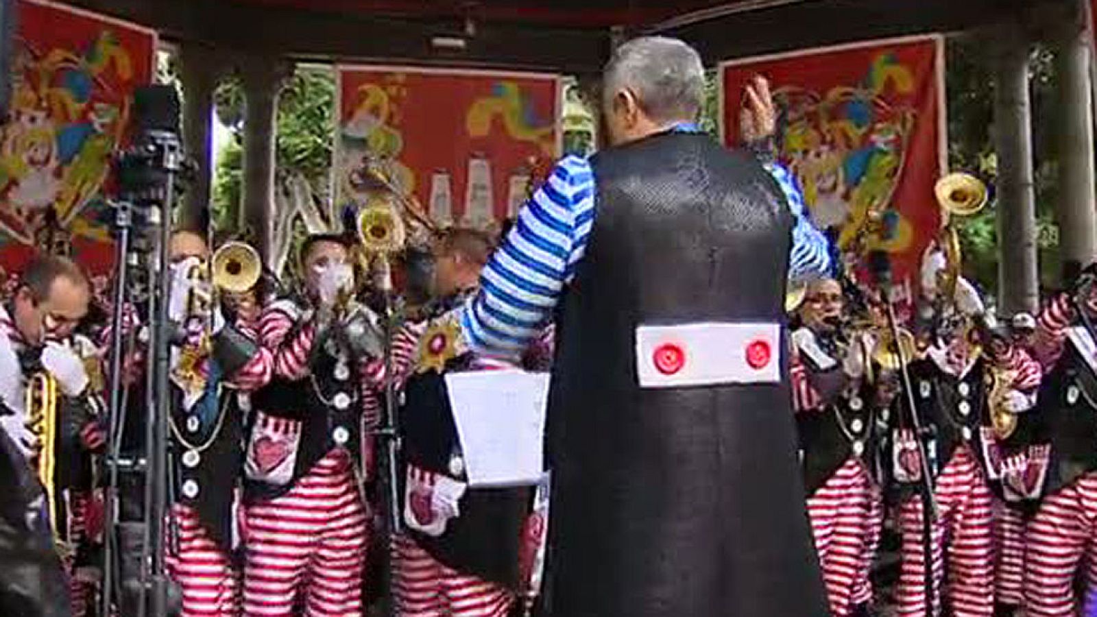 Retiran una murga del carnaval de Tenerife por considerarla homófoba