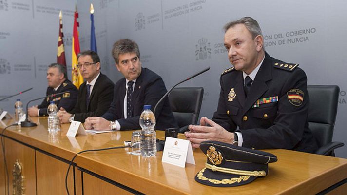 Telediario 1 - Desarticulada una red de prostitución infantil