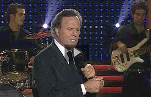 D Corazón - 65 cumpleaños de Julio Iglesias