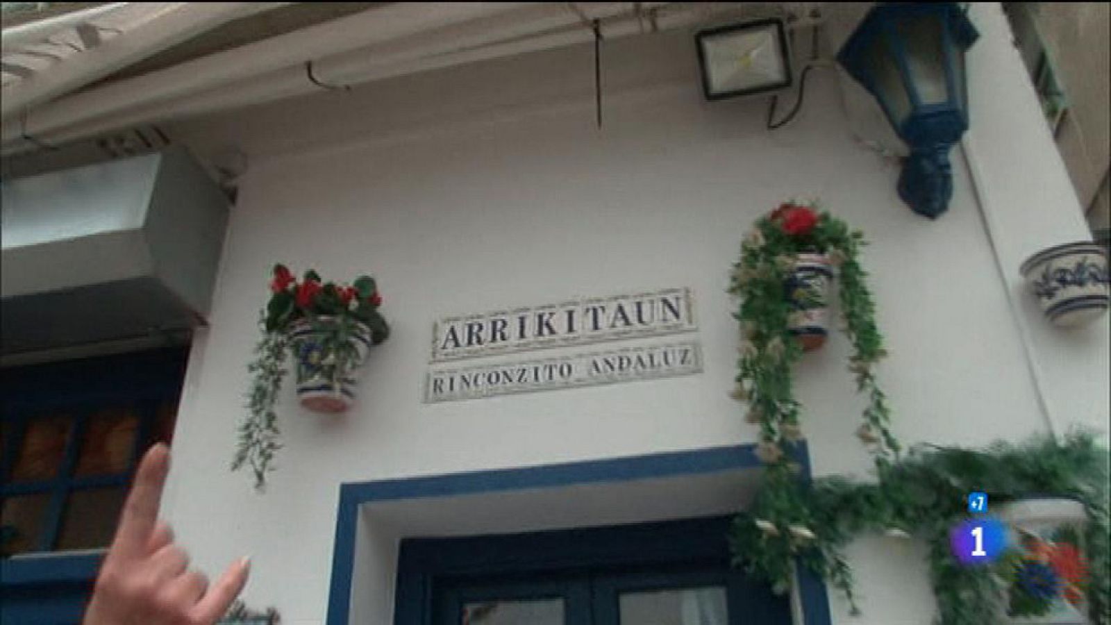 Comando Actualidad - Embajadores - "Arrikitaun" taberna sevillana en San Sebastián