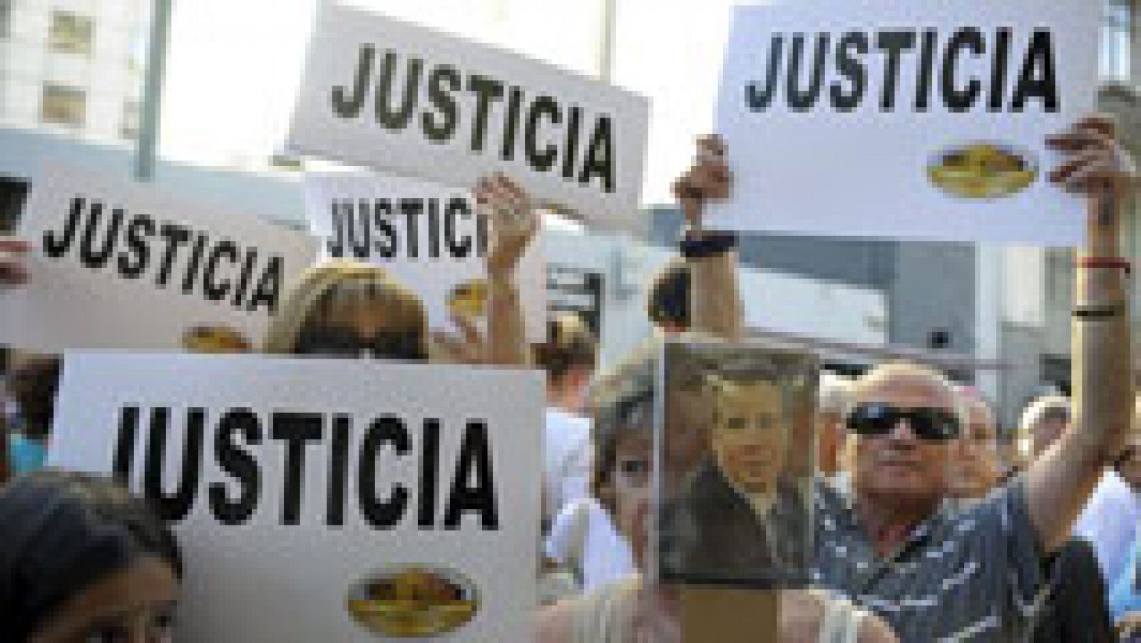 Telediario 1: Miles de personas se concentran para pedir justicia por la muerte del fiscal Alberto Nisman | RTVE Play