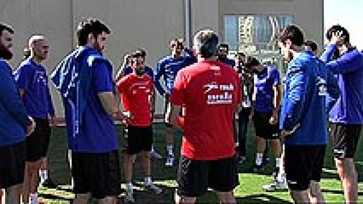 Telediario 1 - Los Hispanos trabajan de cara al partido frente a Eslovenia