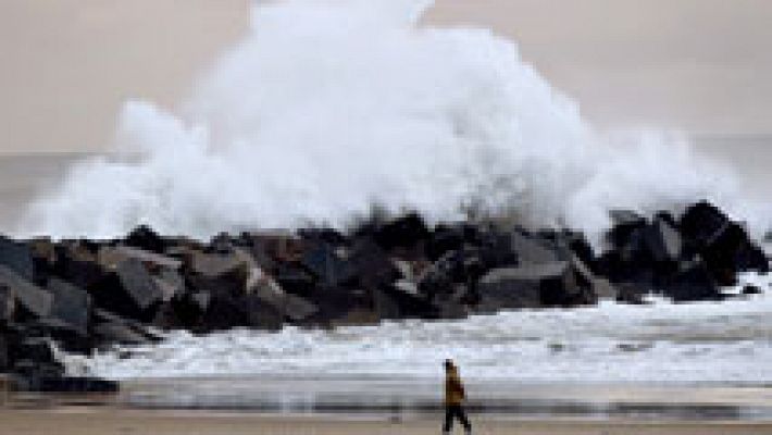 Mañana viento fuerte en casi toda la Península, Baleares y Canarias