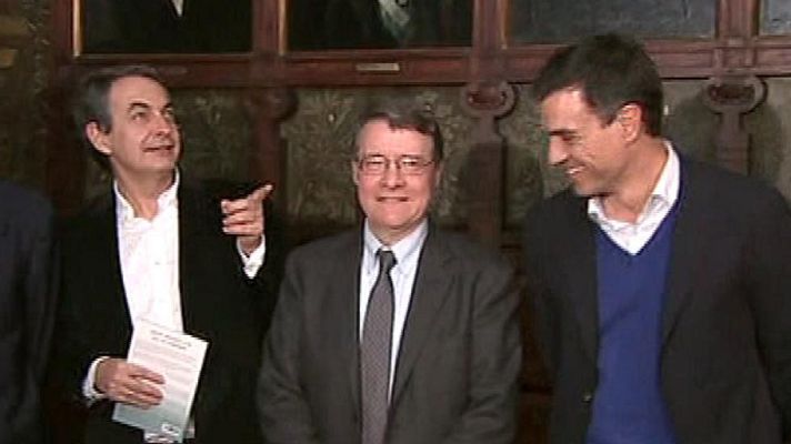 Telediario 1 - Zapatero y Sánchez coinciden y evitan saludarse en público