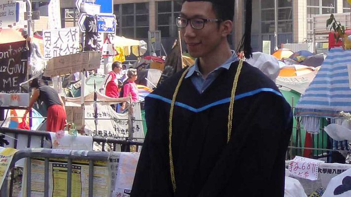 En portada - Paraguas por la democracia