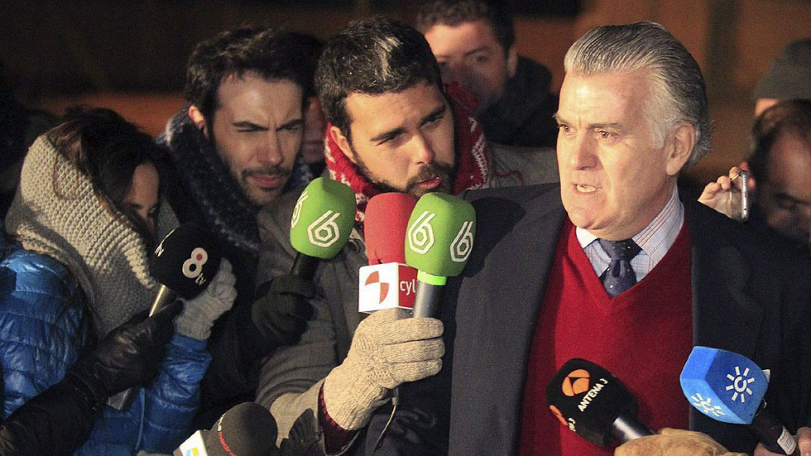 Telediario 1: Telediario matinal en 4' - 23/01/15 | RTVE Play